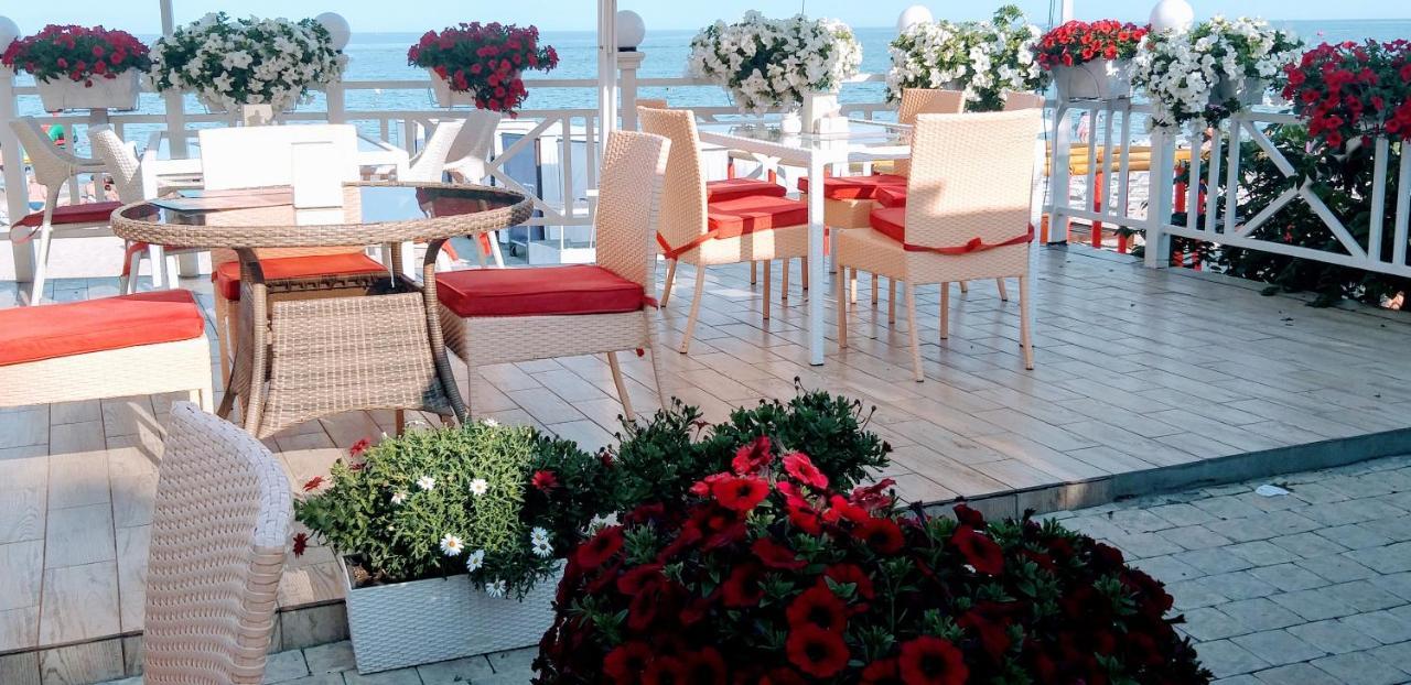 Shalanda Hotel Odessa Buitenkant foto