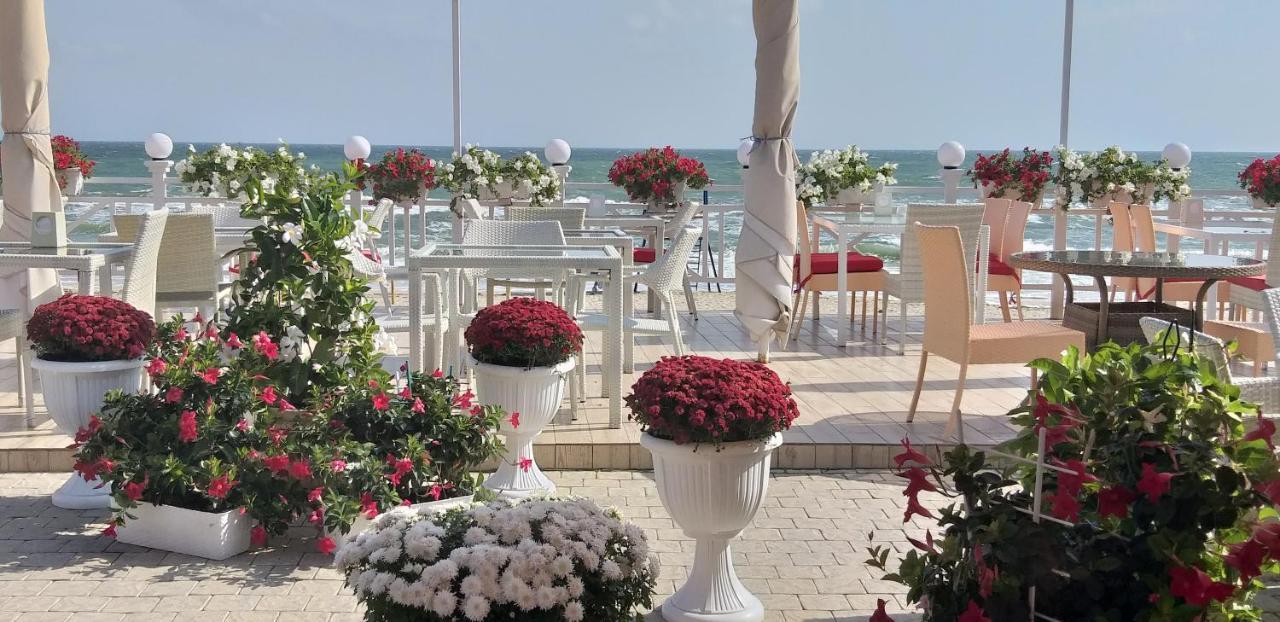 Shalanda Hotel Odessa Buitenkant foto