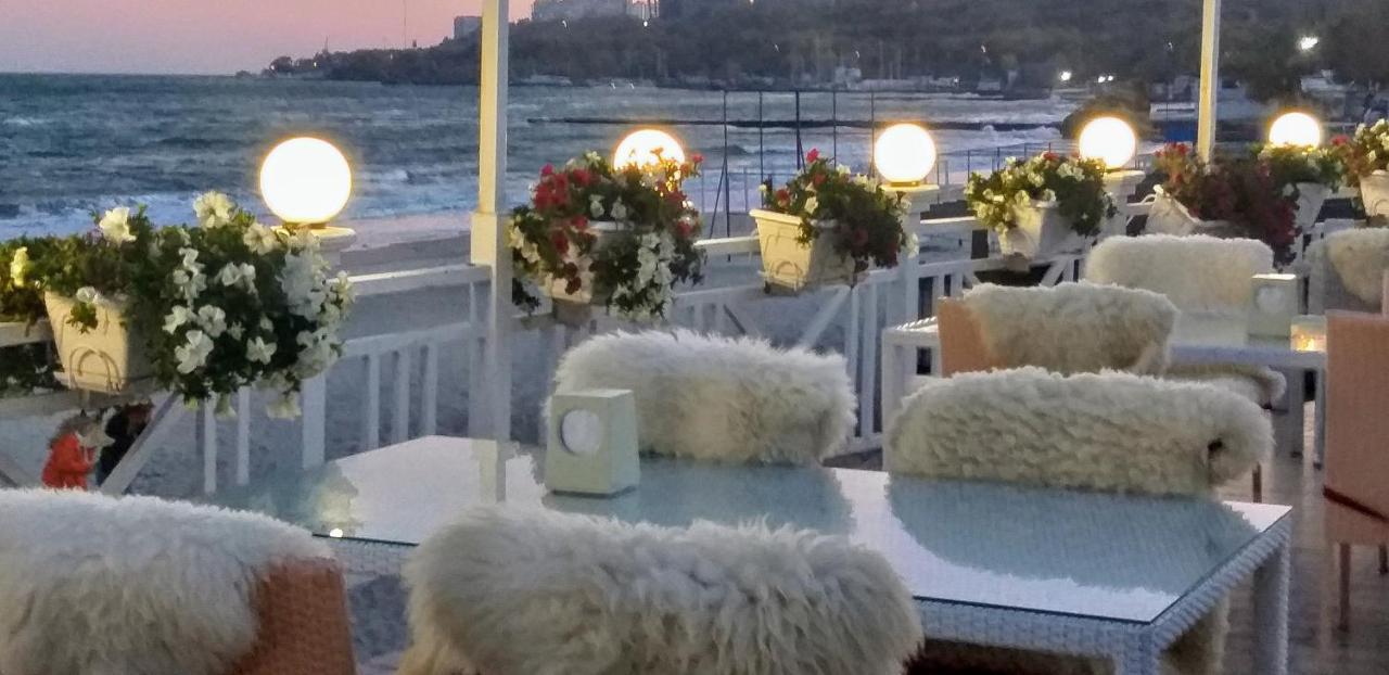 Shalanda Hotel Odessa Buitenkant foto