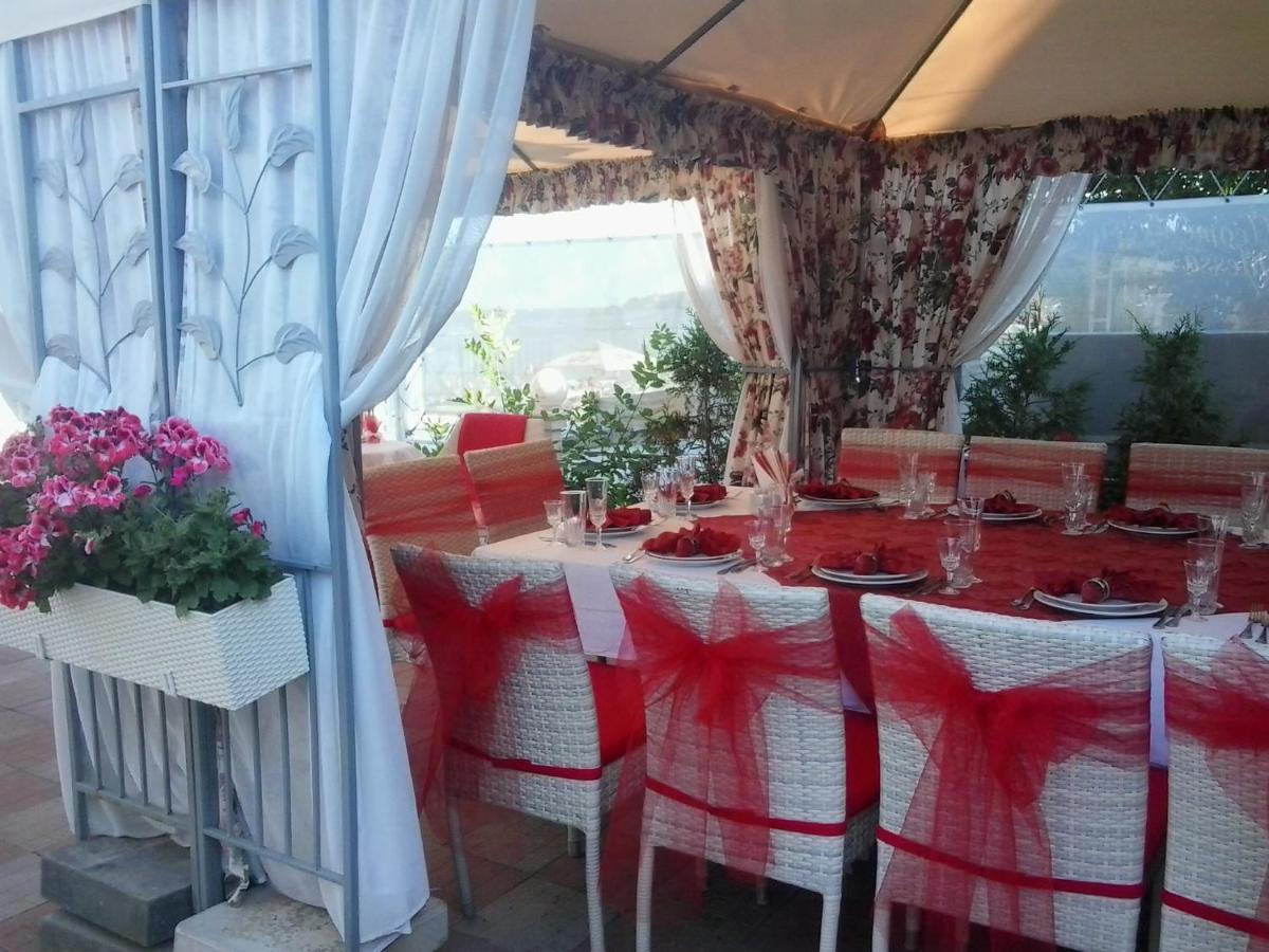 Shalanda Hotel Odessa Buitenkant foto